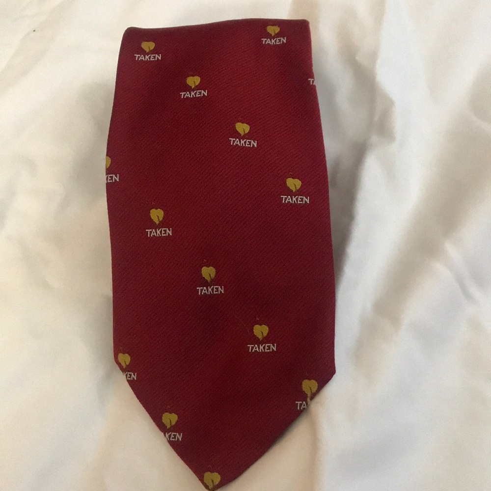 🌸NEW🌸 Vintage “Taken” Tie